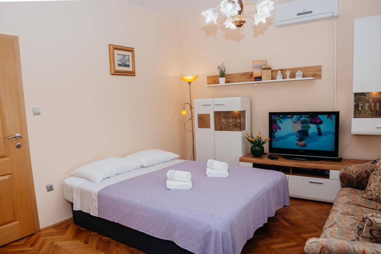 Apartman Neli 비르 외부 사진
