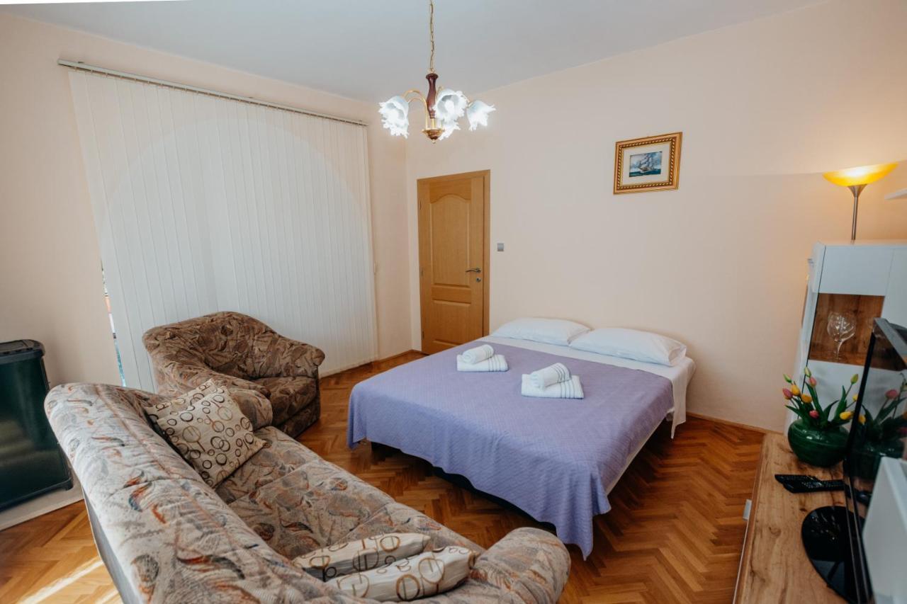 Apartman Neli 비르 외부 사진